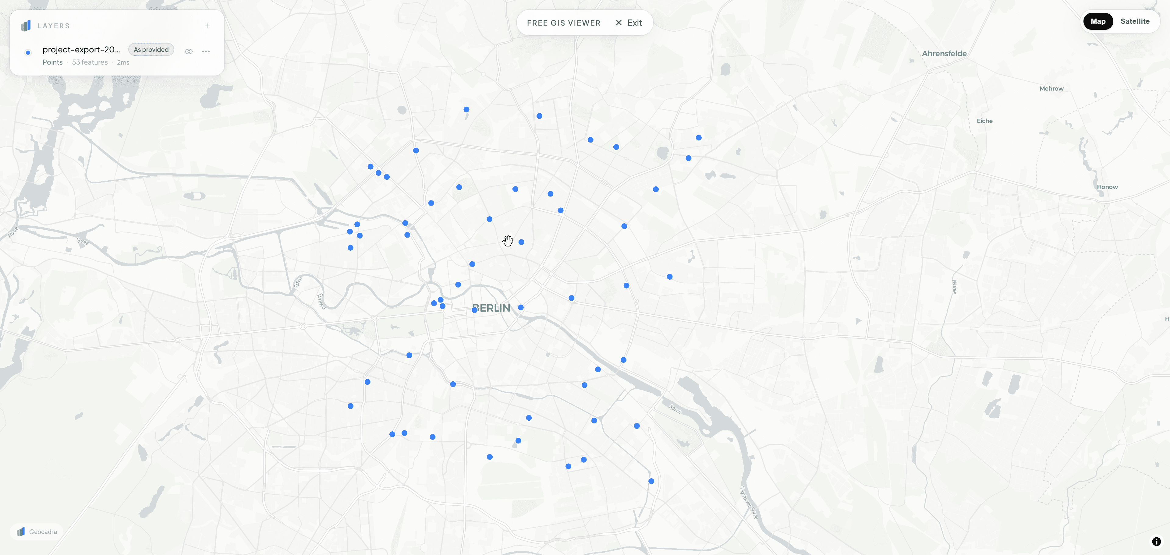 Preview of the Geocadra free GIS viewer showing map layers